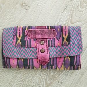 Pacsun tribal print clutch
